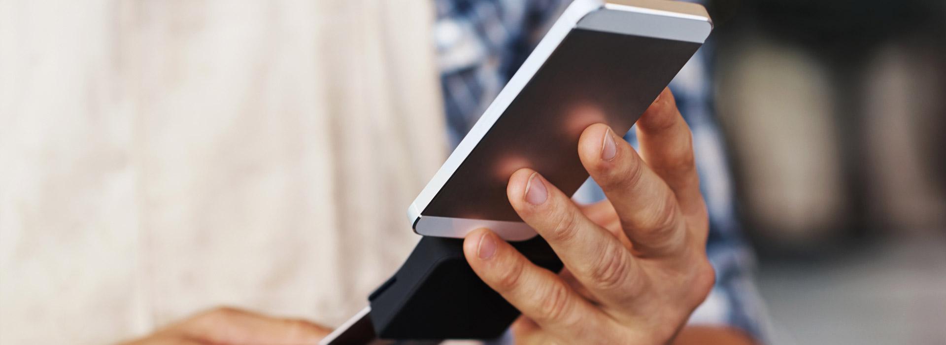 hand holding cell phone